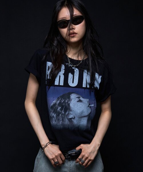 WHO'S WHO gallery(フーズフーギャラリー)の「【KOOKY'N】 BRONX フォトTEE *UNISEX(Tシャツ/カットソー・レディース・ブラック/サックスブルー/ホワイト・SMALL/MEDIUM/LARGE)」の11枚目の写真