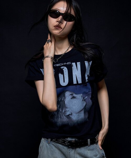 WHO'S WHO gallery(フーズフーギャラリー)の「【KOOKY'N】 BRONX フォトTEE *UNISEX(Tシャツ/カットソー・レディース・ブラック/サックスブルー/ホワイト・SMALL/MEDIUM/LARGE)」の13枚目の写真