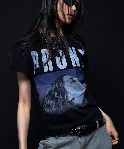 WHO'S WHO gallery(フーズフーギャラリー)の「【KOOKY'N】 BRONX フォトTEE *UNISEX(Tシャツ/カットソー・レディース・ブラック/サックスブルー/ホワイト・SMALL/MEDIUM/LARGE)」の14枚目の写真
