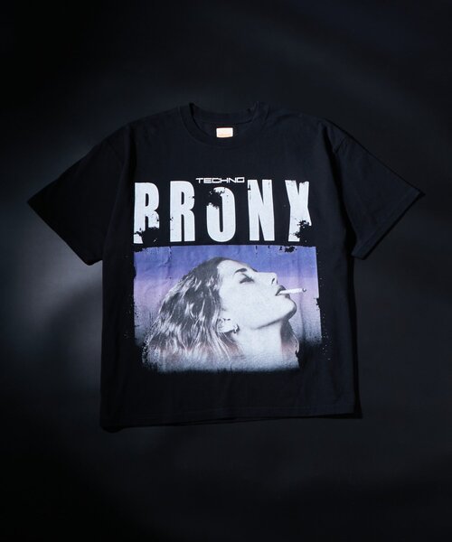 WHO'S WHO gallery(フーズフーギャラリー)の「【KOOKY'N】 BRONX フォトTEE *UNISEX(Tシャツ/カットソー・レディース・ブラック/サックスブルー/ホワイト・SMALL/MEDIUM/LARGE)」の22枚目の写真