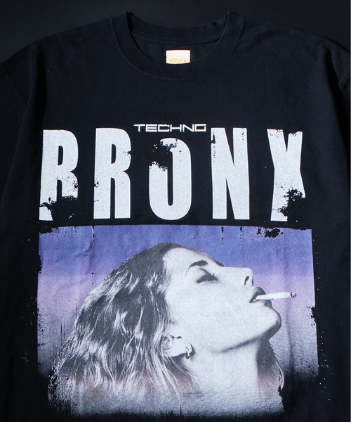 WHO'S WHO gallery(フーズフーギャラリー)の「【KOOKY'N】 BRONX フォトTEE *UNISEX(Tシャツ/カットソー・レディース・ブラック/サックスブルー/ホワイト・SMALL/MEDIUM/LARGE)」の11枚目の写真
