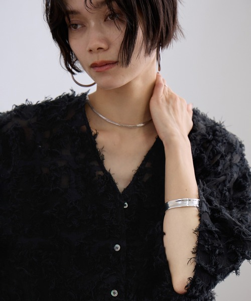 SALON adam et rope'（サロン アダム エ ロペ）の「モチーフカットジャカードハーフスリーブブラウス（シャツ/ブラウス・レディース・ブラック/サックスブルー/オフホワイト・FREE）」の2枚目の写真