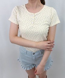 【ZOZOTOWN限定】小花柄ヘンリーネックT