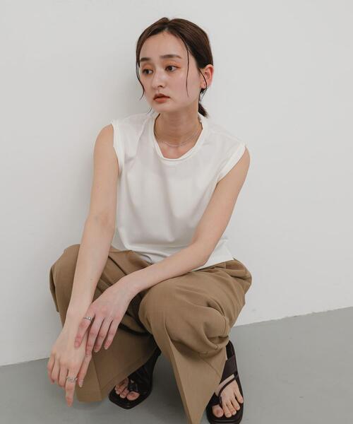 SENSE OF PLACE by URBAN RESEARCH(センスオブプレイスバイアーバンリサーチ)の「『汗ジミ防止』SKINProofノースリーブロールTシャツ(タンクトップ・レディース・レッド/グレー/ブラック/オフホワイト・ONE)」の11枚目の写真