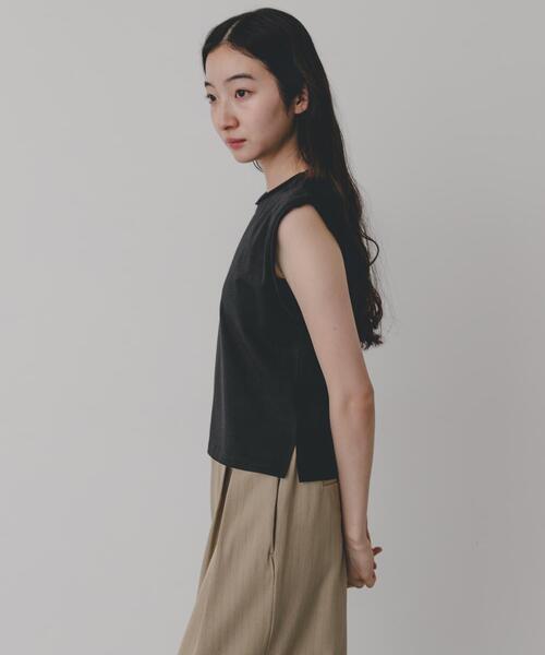 SENSE OF PLACE by URBAN RESEARCH(センスオブプレイスバイアーバンリサーチ)の「『汗ジミ防止』SKINProofノースリーブロールTシャツ(タンクトップ・レディース・レッド/グレー/ブラック/オフホワイト・ONE)」の17枚目の写真