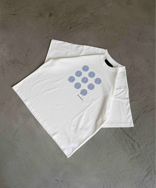 UNDERSTATEMENTs(アンダーステイトメント)の「【ユニセックス】サークルロゴアソートTシャツ(Tシャツ/カットソー・メンズ・ホワイト系/ホワイト系その他・MEDIUM/LARGE)」の21枚目の写真