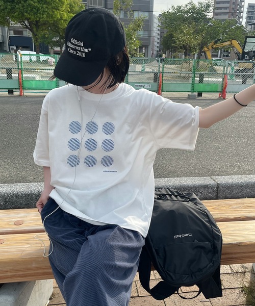 UNDERSTATEMENTs(アンダーステイトメント)の「【ユニセックス】サークルロゴアソートTシャツ(Tシャツ/カットソー・メンズ・ホワイト系/ホワイト系その他・MEDIUM/LARGE)」の10枚目の写真