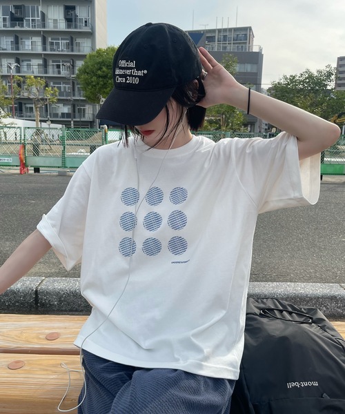 UNDERSTATEMENTs(アンダーステイトメント)の「【ユニセックス】サークルロゴアソートTシャツ(Tシャツ/カットソー・メンズ・ホワイト系/ホワイト系その他・MEDIUM/LARGE)」の4枚目の写真