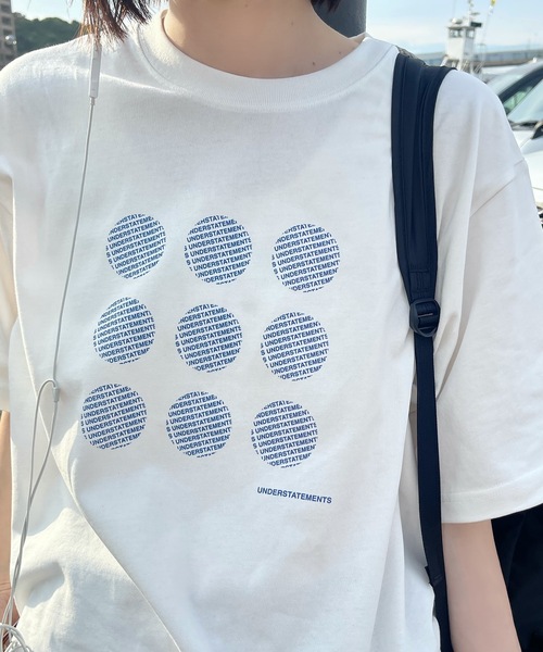 UNDERSTATEMENTs(アンダーステイトメント)の「【ユニセックス】サークルロゴアソートTシャツ(Tシャツ/カットソー・メンズ・ホワイト系/ホワイト系その他・MEDIUM/LARGE)」の6枚目の写真