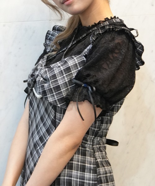 axes femme POETIQUE(アクシーズファムポエティック)の「総レースパフ袖PO(Tシャツ/カットソー・レディース・ブラック/ピンク/ホワイト・MEDIUM)」の2枚目の写真