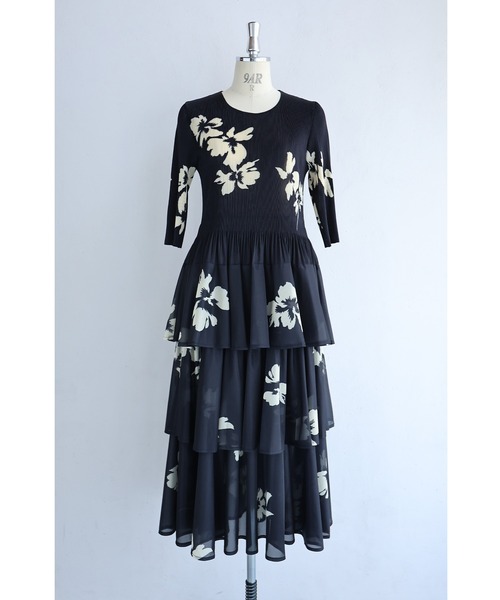 cawaii(カワイイ)の「(黒)モノトーンの花咲く段フレアロングワンピース(ワンピース・レディース・ブラック・FREE)」の14枚目の写真
