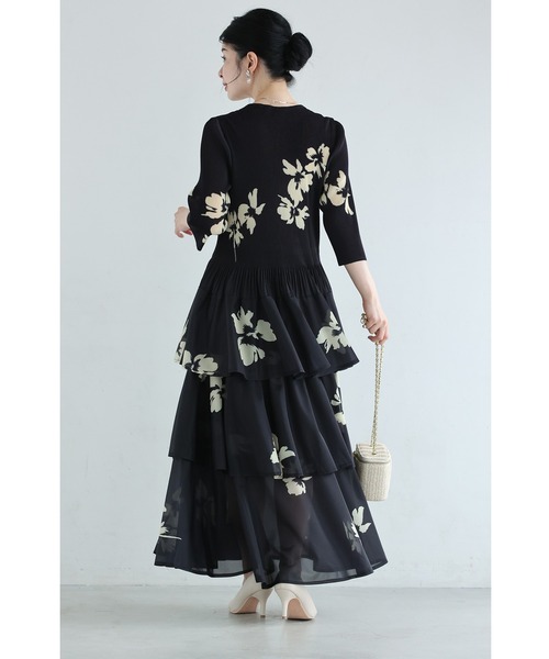cawaii(カワイイ)の「(黒)モノトーンの花咲く段フレアロングワンピース(ワンピース・レディース・ブラック・FREE)」の12枚目の写真