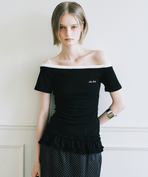 NICK&NICOLE(ニックアンドニコール)の「OFF-SHOULDER FRILL HALF TOP_BLACK(Tシャツ/カットソー・レディース・その他・FREE)」の1枚目の写真