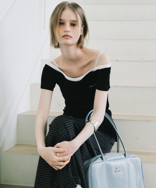 NICK&NICOLE(ニックアンドニコール)の「OFF-SHOULDER FRILL HALF TOP_BLACK(Tシャツ/カットソー・レディース・その他・FREE)」の3枚目の写真