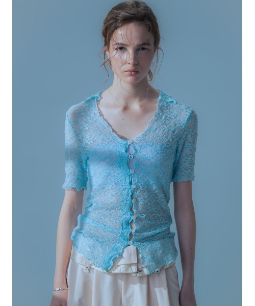 ELCHELE（エルチェレ）の「LACE SKIPPER TOP（シャツ/ブラウス・レディース・サックスブルー/クリーム/ブラック・FREE）」の4枚目の写真