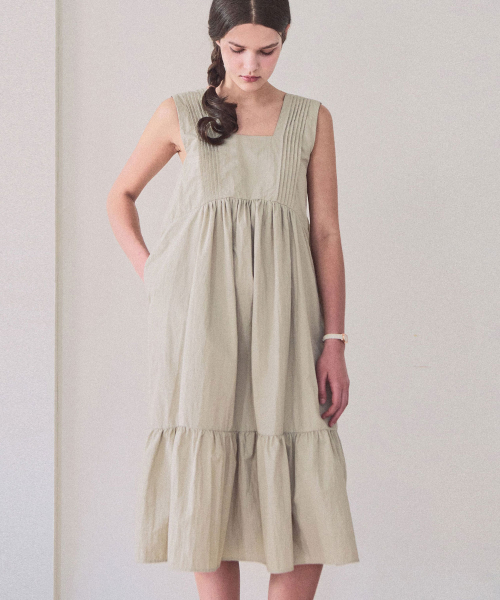 SLOWLOLLI(スローローリ)の「Maren volume dress - Beige(ワンピース・レディース・Beige・FREE)」の4枚目の写真