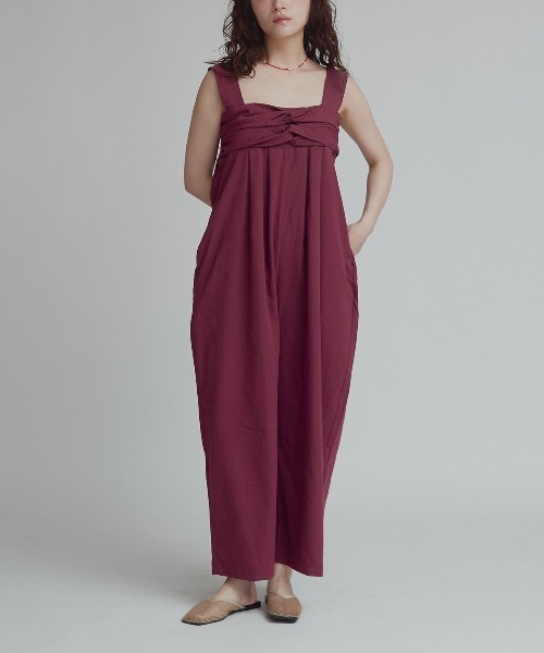 W:Huku(フーク)の「フロント クロス オールインワン(つなぎ/オールインワン・レディース・バーガンディー/ブラック・M)」の2枚目の写真