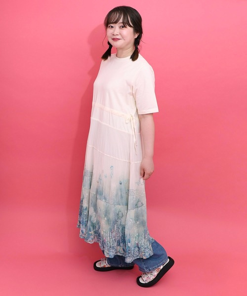 iS ScoLar(イズスカラー)の「562244:天竺xプリーツシフォン 貝殻柄グラデワンピース(ワンピース・レディース・アイボリー/ブラック・M)」の3枚目の写真