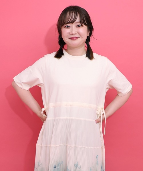 iS ScoLar(イズスカラー)の「562244:天竺xプリーツシフォン 貝殻柄グラデワンピース(ワンピース・レディース・アイボリー/ブラック・M)」の5枚目の写真