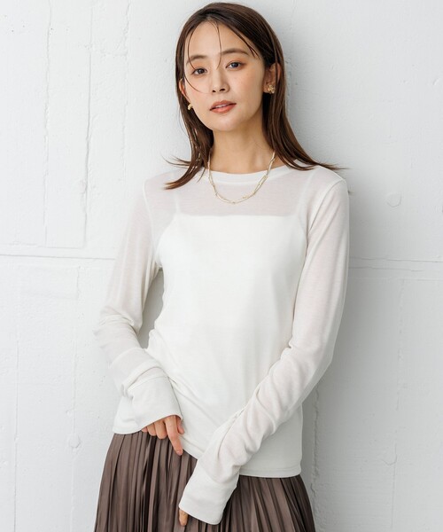 組曲(クミキョク)の「ソフトシアージャージー クルーネックカットソー(Tシャツ/カットソー・レディース・ブラック系/ピンク系/アイボリー系/ライトグリーン系・2/3)」の6枚目の写真