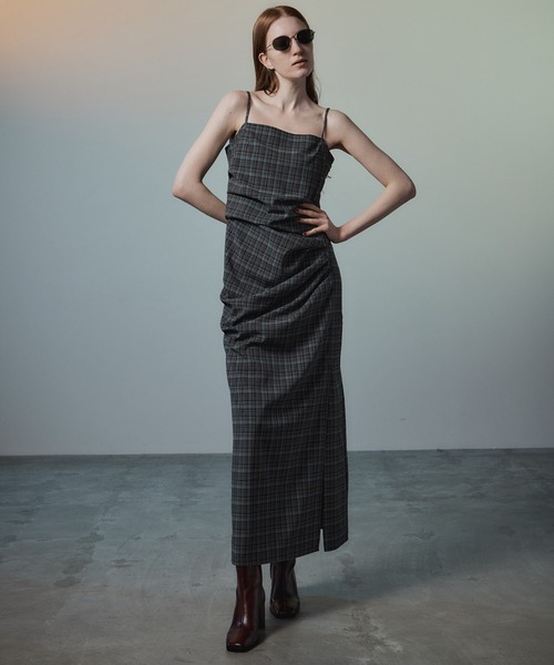 MAISON SPECIAL(メゾンスペシャル)の「Drape Dress with Babushka/バブーシュカ付きドレープワンピース(ワンピース・レディース・ブラウン/ベージュ/ブルー・36/38)」の1枚目の写真