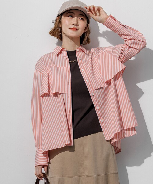 23区(ニジュウサンク)の「CANCLINI ラッフルフレア ブラウス(シャツ/ブラウス・レディース・ブルー系/ダルブルー系1/ダークブラウン系1/オレンジ系1・38)」の4枚目の写真