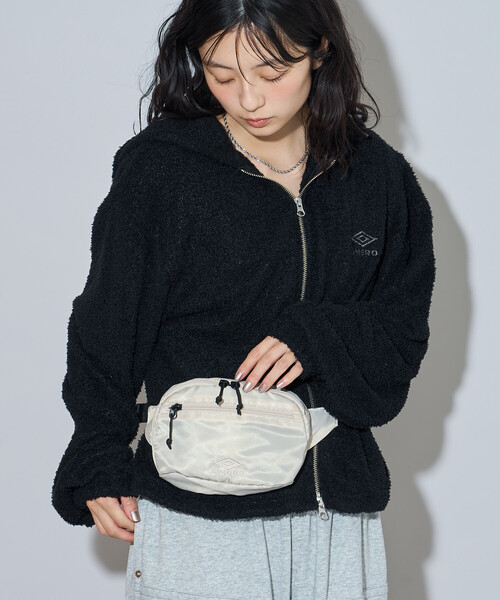 FREAK'S STORE(フリークスストア)の「UMBRO × FREAK'S STORE/アンブロ 別注 ウエストポーチ(ボディバッグ/ウエストポーチ・レディース・ドット/ブラック/ダークブラウン/ナチュラル・ONE SIZE)」の13枚目の写真