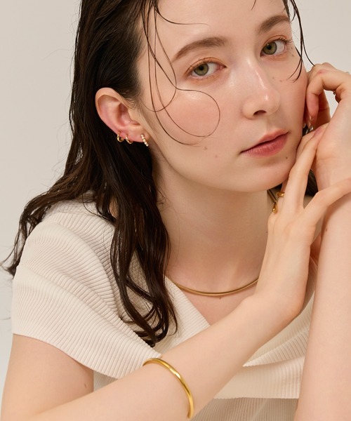 Phoebe(フィービィー)の「【金属アレルギー対応】ニュアンスメタルスナップイヤリング/ニッケルフリー ピアス見え ベーシック 小ぶりフープ(イヤリング・レディース・イエローゴールド/シルバー/シャンパン・FREE)」の16枚目の写真