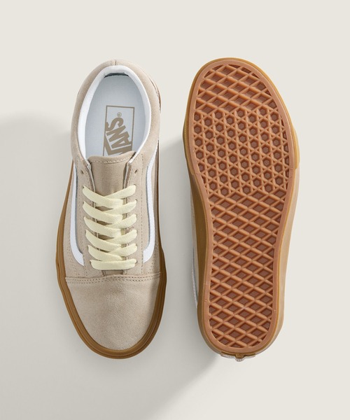 VANS(バンズ)の「オールドスクール / Old Skool GUM ALUMINUM VN000D6W1O31(スニーカー・メンズ・ベージュ・9/10.5/12)」の2枚目の写真