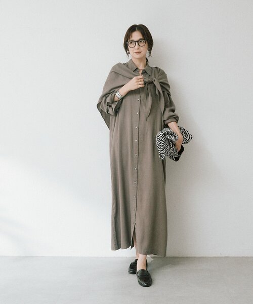 RIVE DROITE（リヴドロワ）の「ストール付ロングシャツワンピース（ワンピース・レディース・グレー系その他/イエロー・38/36）」の3枚目の写真
