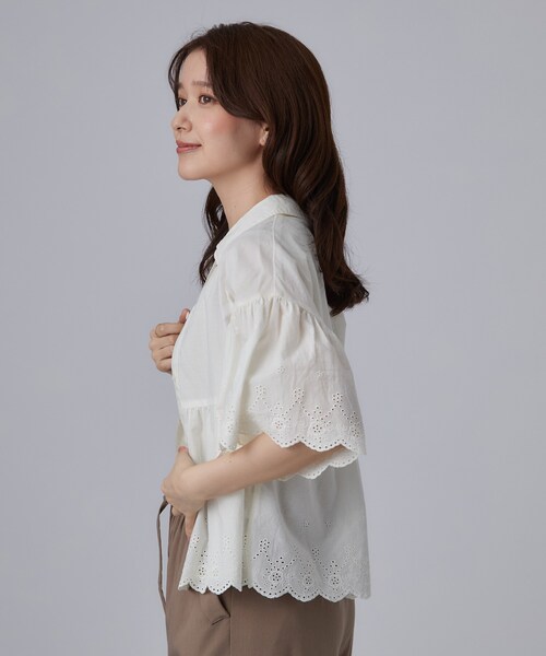 SHOO・LA・RUE（シューラルー）の「【洗濯機可/綿100％/体型カバー】刺繍レースがこなれ見え 二の腕が隠せる ペプラムブラウス（シャツ/ブラウス・レディース・ホワイト/ブラック/ブラウン系その他・00）」の19枚目の写真