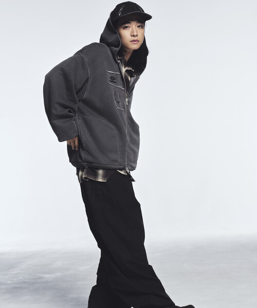 FREAK'S STORE(フリークスストア)の「UMBRO/アンブロ UMBRO × ONE OR EIGHT スウェット ジップパーカー(パーカー・メンズ・ブラック・X-LARGE/SMALL/MEDIUM/LARGE)」の19枚目の写真