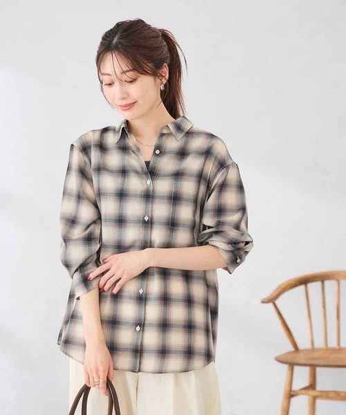 a.v.v（アーヴェヴェ）の「オンブレーチェックシャツ（シャツ/ブラウス・レディース・ブラック/ブラウン・39）」の7枚目の写真