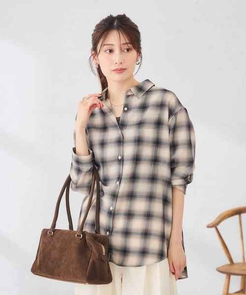 a.v.v（アーヴェヴェ）の「オンブレーチェックシャツ（シャツ/ブラウス・レディース・ブラック/ブラウン・39）」の8枚目の写真