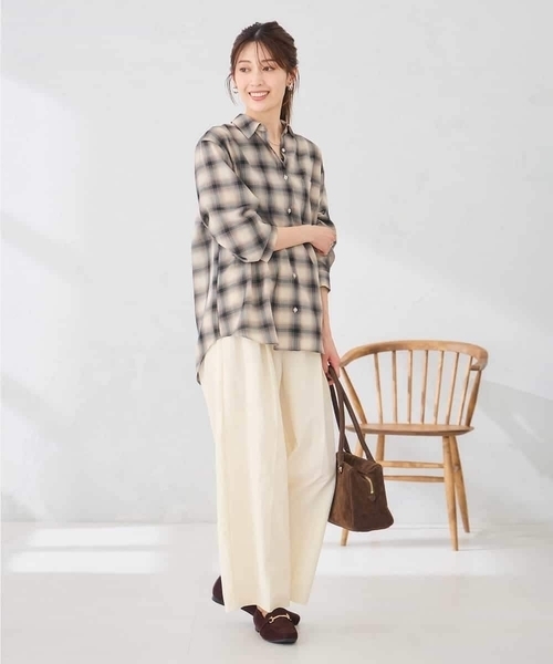 a.v.v（アーヴェヴェ）の「オンブレーチェックシャツ（シャツ/ブラウス・レディース・ブラック/ブラウン・39）」の12枚目の写真