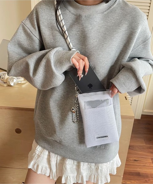 LA VORAGINE（ラ ヴォラジネ）の「メッシュ スマホショルダーバッグ/斜めがけスマホポーチ ポシェット（ショルダーバッグ・レディース・Black/GRAY/White/Purple・FREE）」の2枚目の写真
