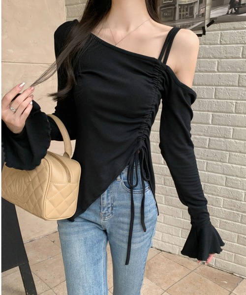 semuse(セミューズ)の「オフショルギャザー可愛いとこ盛沢山トップス(Tシャツ/カットソー・レディース・ブラック/ホワイト・FREE)」の21枚目の写真