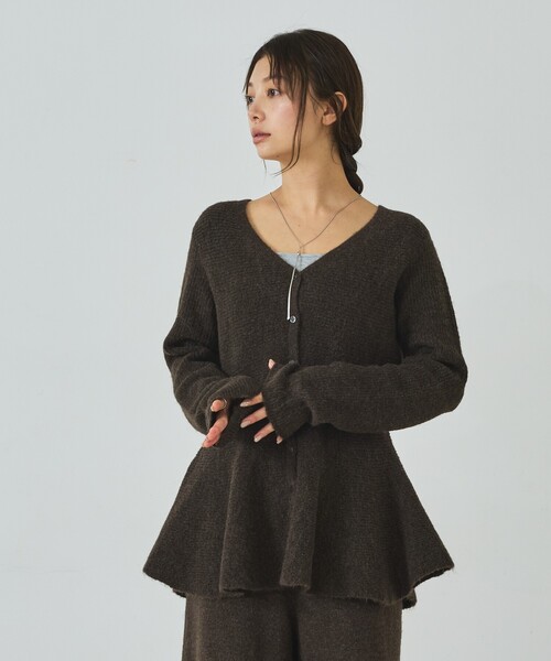 abahouse mavie(アバハウスマヴィ)の「【セットアップ】ペプラムニットカーディガン&ニットワイドパンツ(ニット/セーター・レディース・ブラウン/グレイッシュベージュ/グレー・38/36)」の18枚目の写真