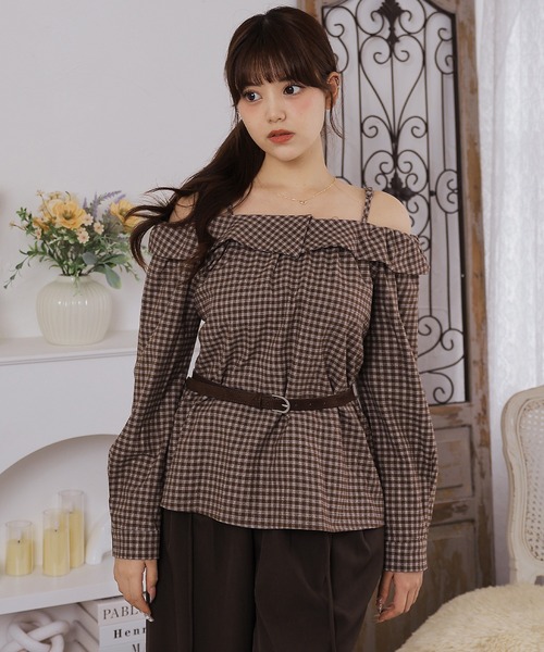Anely(アネリー)の「チェック柄オフショルフリルブラウス ベルト付き(シャツ/ブラウス・レディース・ブラック/ネイビー/ブラウン・FREE)」の3枚目の写真