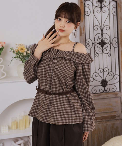 Anely(アネリー)の「チェック柄オフショルフリルブラウス ベルト付き(シャツ/ブラウス・レディース・ブラック/ネイビー/ブラウン・FREE)」の11枚目の写真
