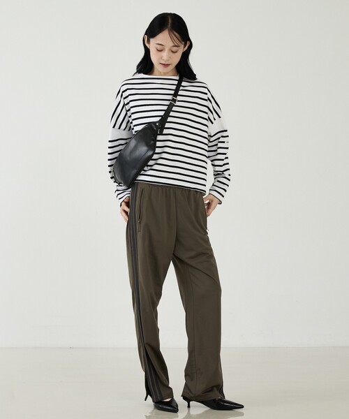 blancle(ブランクレ)の「【blancle/ブランクレ】ボディバッグ/TRILL BODY BAG/bc1160/イタリーレザー/バッグ(ボディバッグ/ウエストポーチ・レディース・ブルー/ピンク/グレイッシュベージュ/ブラック・フリー)」の5枚目の写真