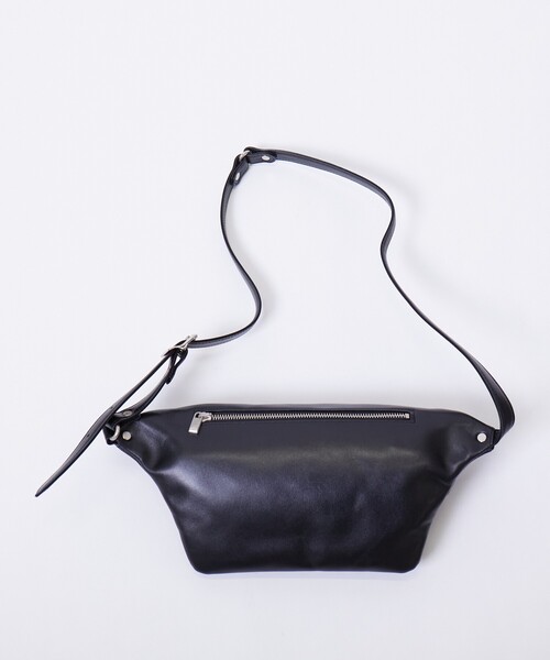 blancle(ブランクレ)の「【blancle/ブランクレ】ボディバッグ/TRILL BODY BAG/bc1160/イタリーレザー/バッグ(ボディバッグ/ウエストポーチ・レディース・ブルー/ピンク/グレイッシュベージュ/ブラック・フリー)」の10枚目の写真