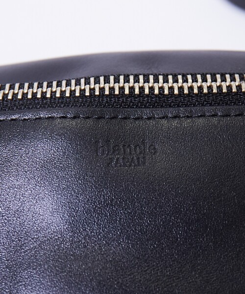 blancle(ブランクレ)の「【blancle/ブランクレ】ボディバッグ/TRILL BODY BAG/bc1160/イタリーレザー/バッグ(ボディバッグ/ウエストポーチ・レディース・ブルー/ピンク/グレイッシュベージュ/ブラック・フリー)」の11枚目の写真