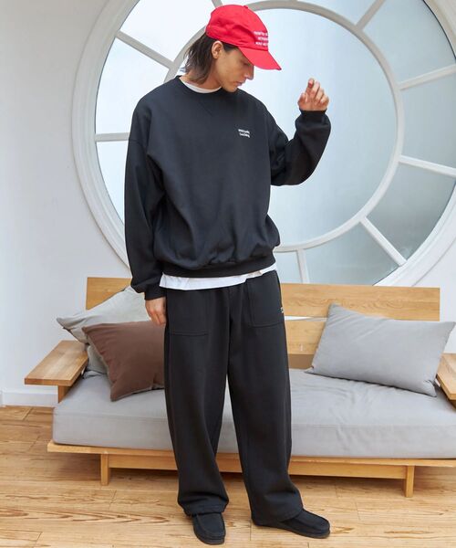 FFEIN(フェイン)の「*新色追加【FFEIN(フェイン)】ワンポイントロゴプルオーバースウェット / ワイドシルエット 男女兼用(スウェット・メンズ・ブラウン/ピンク/ネイビー/ブラック/アッシュグレー/ワイン・SMALL/MEDIUM/LARGE)」の15枚目の写真