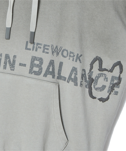 LIFE WORK(ライフワーク)の「レディース) ヴィンテージバランス ラドック フードTシャツ(パーカー・レディース・チャコールグレー/ライトグレー・SMALL/MEDIUM)」の6枚目の写真