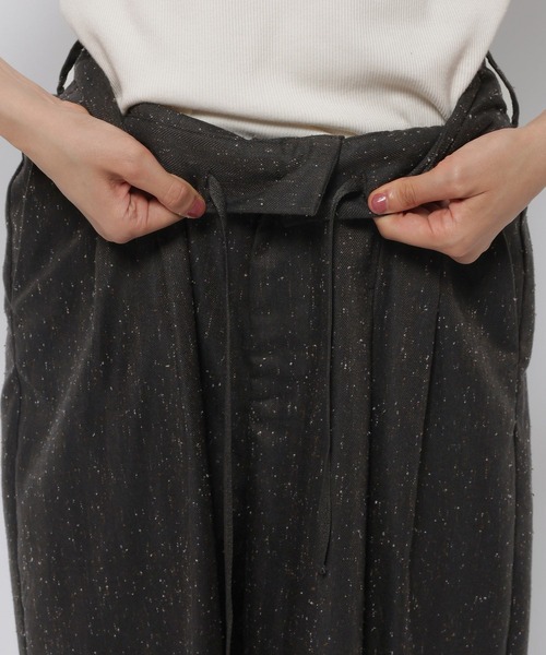niko and...(ニコアンド)の「ネップタックワイドパンツ(スラックス・レディース・ダークブラウン/キャメル・LARGE/MEDIUM)」の22枚目の写真