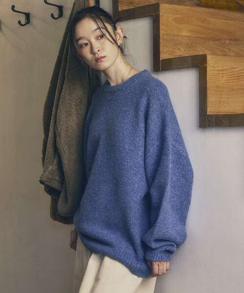 FREAK'S STORE(フリークスストア)の「限定展開 ウールブレンド ニット クルーネック プルオーバー(ニット/セーター・メンズ・ブラック/ベージュ/サックスブルー/チャコールグレー・MEDIUM/LARGE)」の4枚目の写真