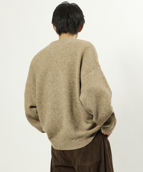 FREAK'S STORE(フリークスストア)の「限定展開 ウールブレンド ニット クルーネック プルオーバー(ニット/セーター・メンズ・ブラック/ベージュ/サックスブルー/チャコールグレー・MEDIUM/LARGE)」の14枚目の写真