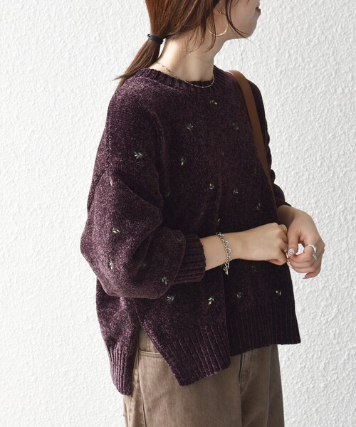 SHIPS any(シップス エニィ)の「〈手洗い可能〉フラワー 刺繍 クルーネック プルオーバー(ニット/セーター・レディース・ブラウン/ネイビー・ONE SIZE)」の1枚目の写真