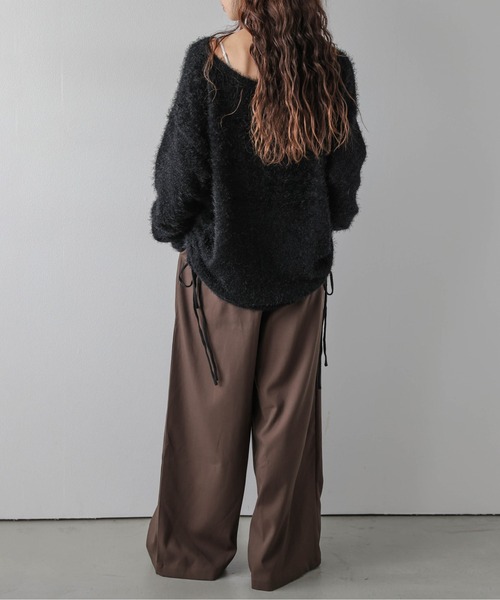 AMELY(エミリー)の「シャギーニットプルオーバー/サイドドロスト/リボン(ニット/セーター・レディース・ベージュ/グレー/ブラウン/ブラック/レッド・フリー)」の7枚目の写真